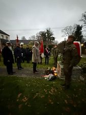 Andrzej Matusiak II Zastepca Prezydenta podczas składania kwiatów