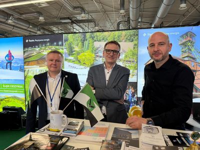 Dyrektor Stowarzyszenia Rozwoju i Współpracy Regionalnej - Olza, Prezydent Miasta Jastrzębie Zdrój oraz Dyrektor Łaźni Moszczenica.