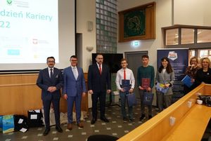 Zdjęcie przedstawia uroczystość podsumowania XIV edycji Jastrzębskiego Tygodnia Kariery