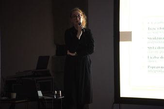 wykładowczyni podczas bloku tematycznego 