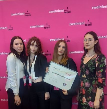Reprezentantki konkursu.