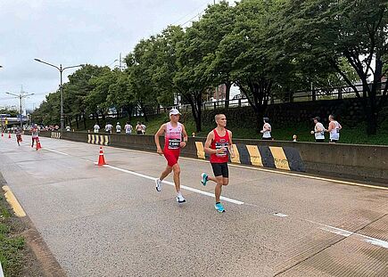 Wojciech Lizak na trasie półmaratonu