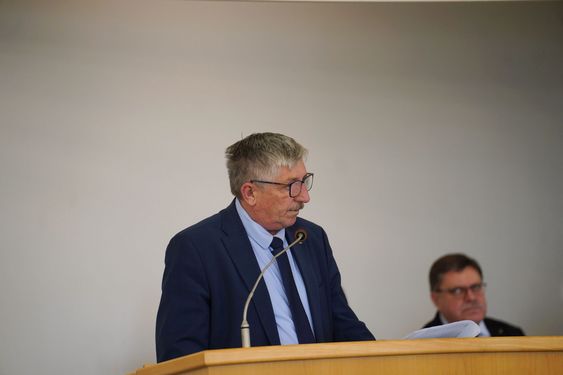 Andrzej Matusiak II Zastępca Prezydenta przemawiający na mównicy