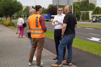 Michał Urgoł Prezydent Miasta podczas rozmowy przy odbiorze