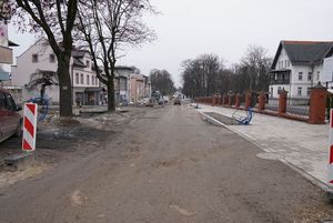 Zdjęcie przedstawia przebudowę ul. 1 Maja.