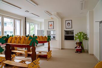 Sala w przedszkolu z wyposażeniem