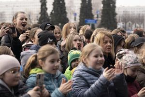 Publiczność dopinguje faworytów.