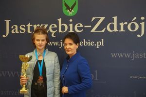 Zuzanna Jaskulska z prezydent Anną Hetman
