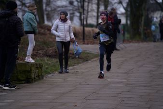 Chłopak na trasie z numerem 145