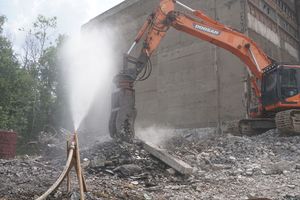 Prace rozbiórkowe na terenie Łaźni Moszczenica