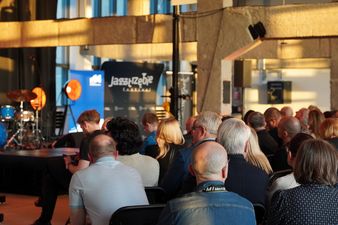 Publika czekająca na występ