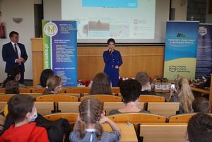 Prezydent Anna Hetman przemawia do laureatów