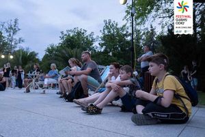 Koncert fortepianowy o zmroku.