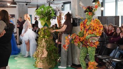 Modele, którzy będą prezentować prace kreatorów.