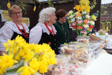 Zdjęcie przedstawia Jarmark Wielkanocny.
