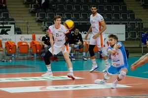 Popiwczak w przyjęciu.