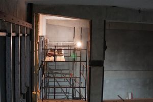 Zdjęcie przedstawia budynek Łaźni Moszczenica.