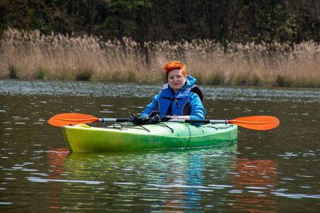Ewelina Auguścik w kajaku na Szotkówce