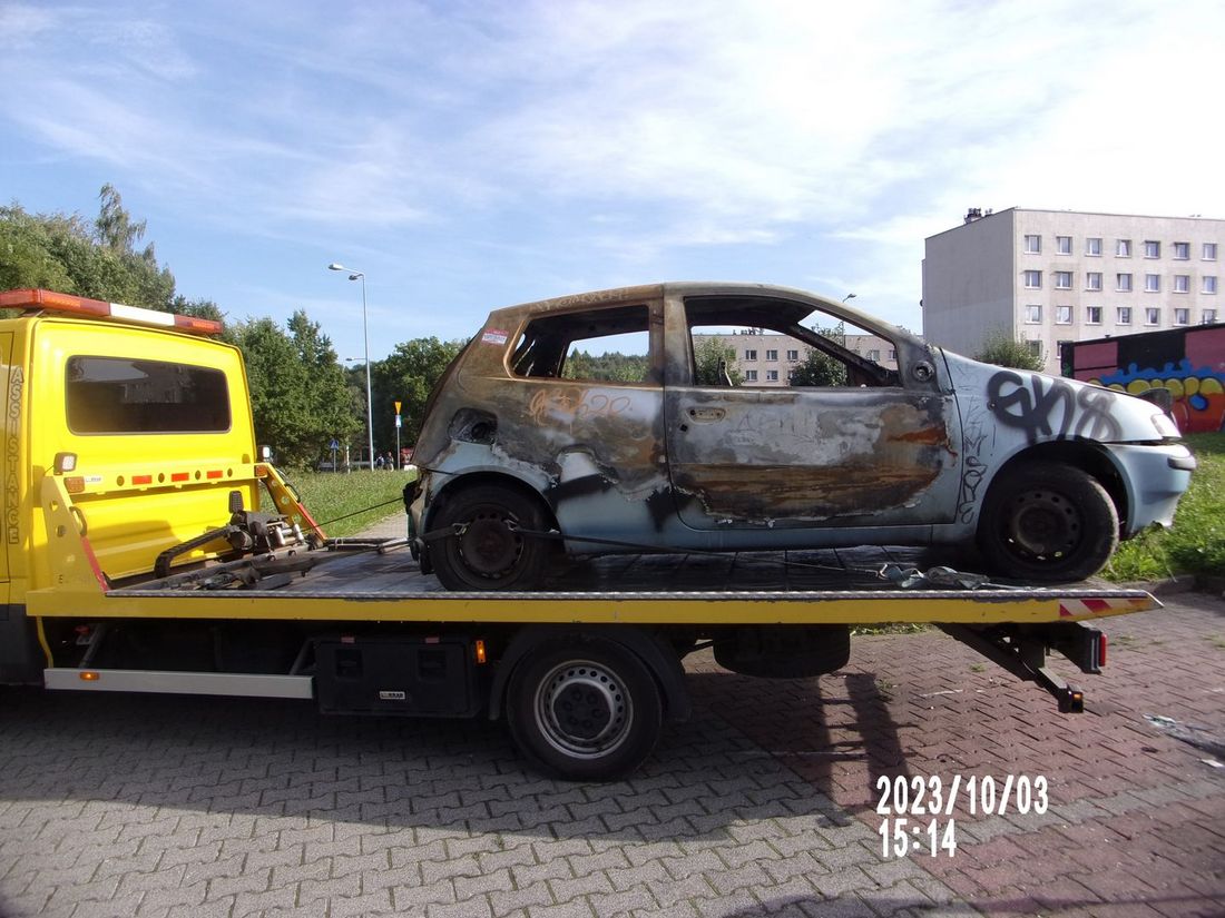 Zdjęcie przedstawia wrak.