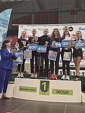 dekoracja kobiet w kategorii open