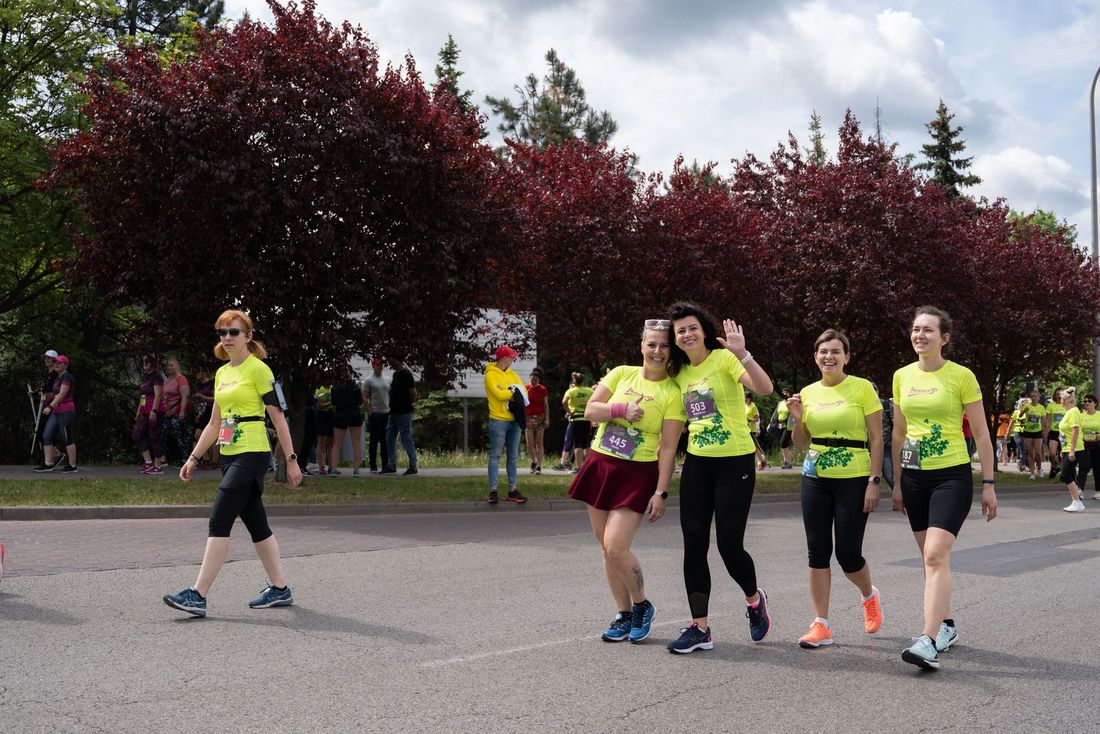 Zdjęcie przedstawia Bieg kobiet na 5+.