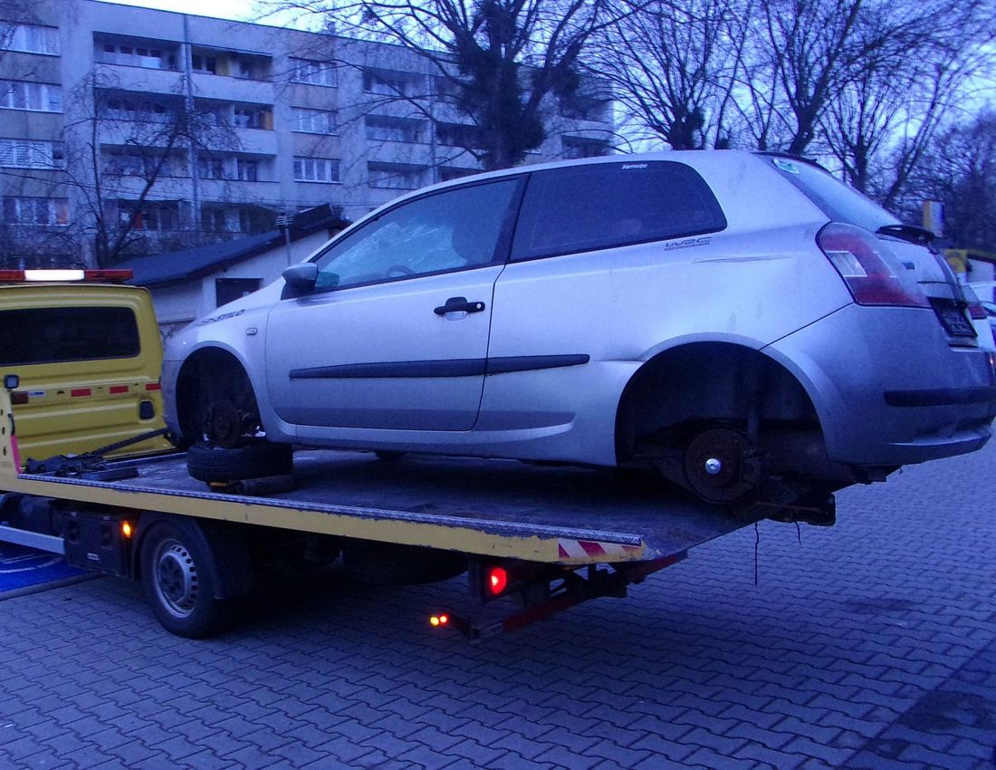 Zdjęcie przedstawia wrak.