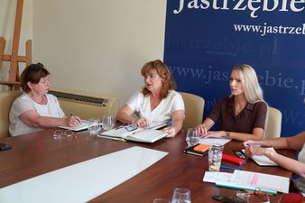 Radna Agata Pałys i naczelnik Ewa Gutowska