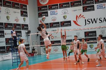 Atak z pipu Fidyka zawodnika AT JW