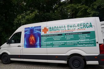 Wóz służący do badań EKG serca