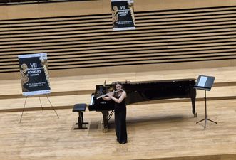 Flecistka podczs występu