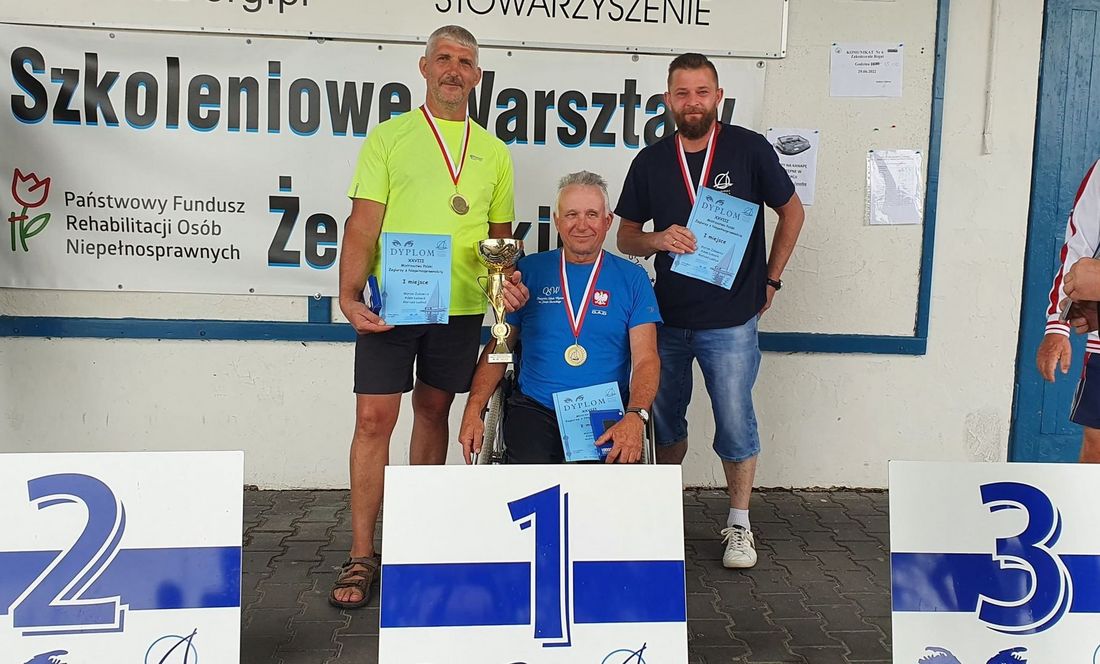 Zwycięzcy ana podium