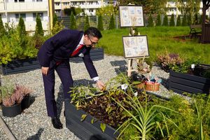 Zdjęcie przedstawia uroczystość 20-lecia Szkoły Specjalnej nr 23.