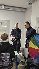pokaz policyjnych akcesoriów