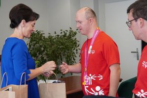 Zdjęcie przedstawia zawodników Igrzysk.