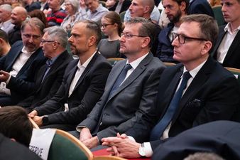 Widownia Gali Sportu w Karwinie m.in. prezydent Miachał Urgoł i przedstwiciele Władz Karwiny