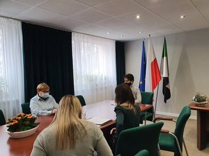 nauczycielki historii z Jastrzębia-Zdroju i prezydent Anna Hetman