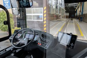 Wnętrze kabiny kierowcy.