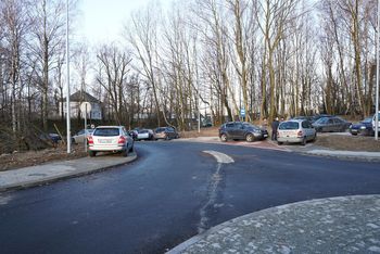 Widok na przystanek od strony ronda.