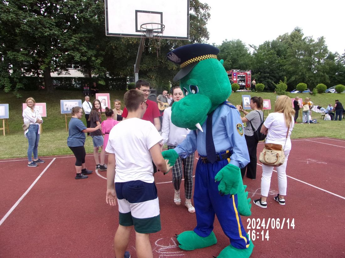 Zdjęcie przedstawia Piknik Kocykowy.