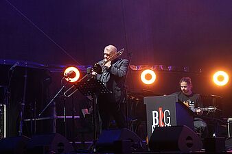 Luis Bonilla gra na puzonie