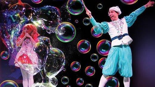 Zdjęcie przedstawia plakat teatru baniek mydlanych.