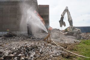 Prace rozbiórkowe na terenie Łaźni Moszczenica