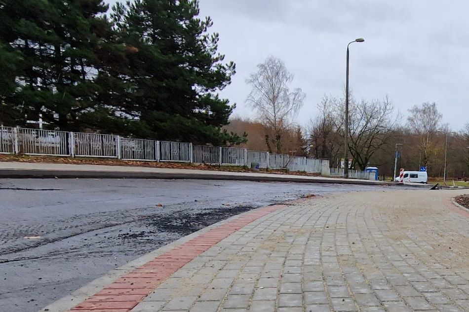 Zdjęcie obrazuje przebudowywane skrzyżowanie.