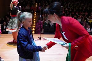 wręczanie nagród przez Panią Prezydent 