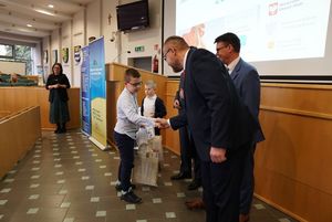 Zdjęcie przedstawia uroczystość podsumowania XIV edycji Jastrzębskiego Tygodnia Kariery