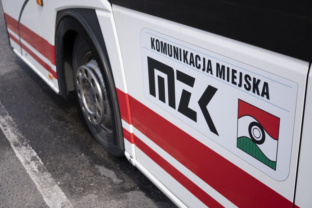 Fragment autobusu Międzygminnego Związku Komunikacyjnego