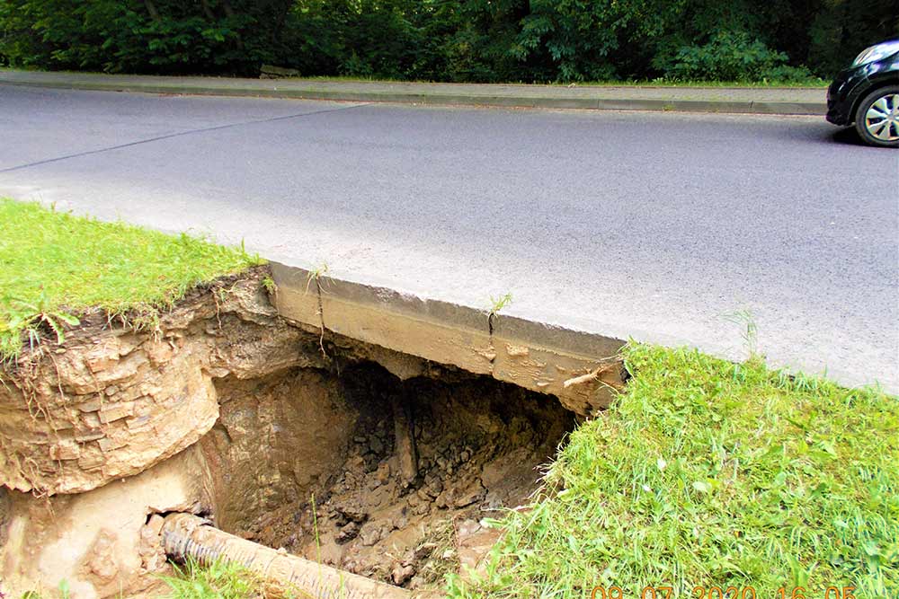 Zdjęcie - wyłom przed przystąpieniem do oznakowania.