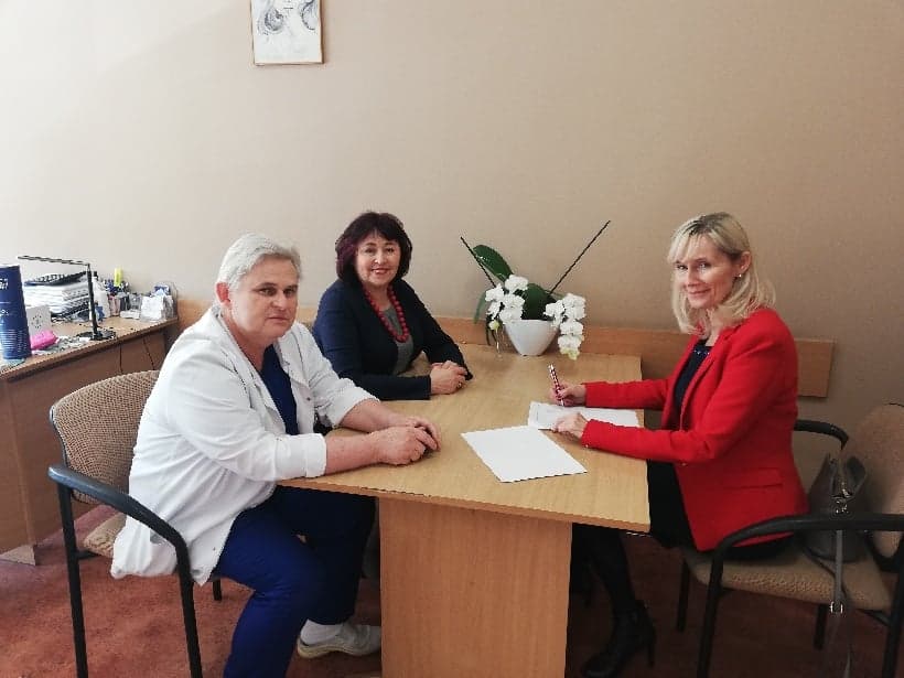 Podpisanie umowy patronackiej pomiędzy szkołą a szpitalem.