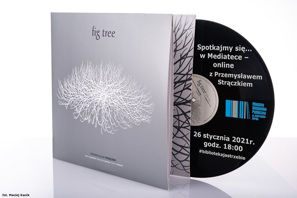 za zdjęciu znajduje sę okładka płyty Przemysława Strączka "Fig tree"