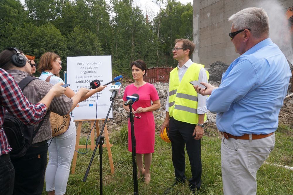 Prezydent Anna Hetman i Jarosław Piechaczek podczas konferencji prasowej